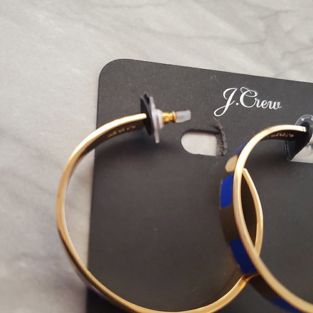 💙 NEW J.Crew Blue Sapphire Striped Enamel Hoop Gold Drop Dangle Earrings 💙 - Picture 3 of 5